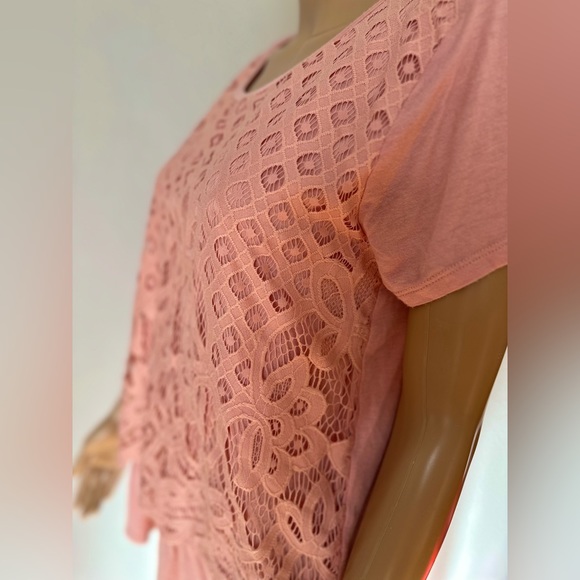 MAURICES Foral Lace Overlay Shortsleeved Blouse Size: Medium - Picture 4 of 8